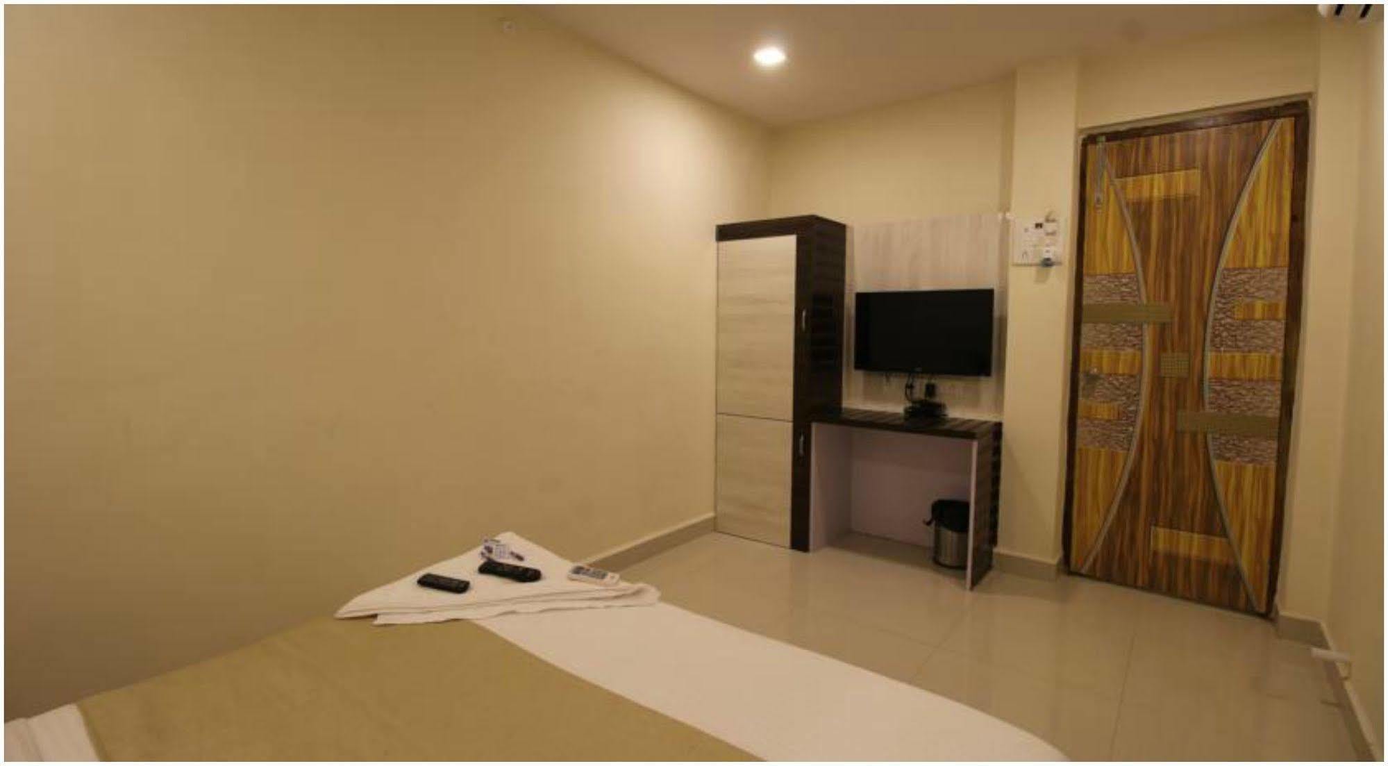 Treebo Trip Ashir Inn Mumbai Ngoại thất bức ảnh